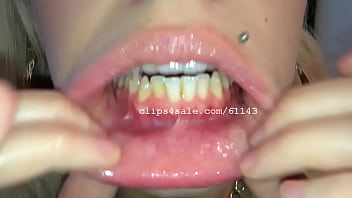 Preview 4 of Ponay Mom - Mouth Fetish - Vyxen&#039_s Mouth