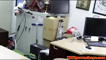 Preview 3 of Adegan Ciuman Hot - Skanky pawnee pussyfucked in the backoffice
