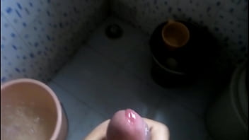 Preview 2 of Aunty Sex Xxxsex - My Cumshot in Shower