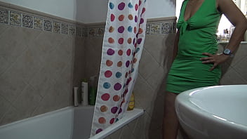 Preview 1 of Xxbedio Hd - TABOO FAMILY: amateur stepmom still showers her stepson everyday