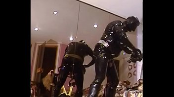 Preview 4 of Tagsrapper - Roxina2004CumAndRideWithMe150104XXL.WMV