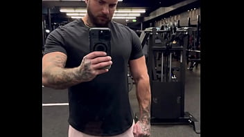 Preview 4 of Beech Xxx Model - It&rsquo_s time to fall in love with training in the gym again! I started to hate it ?Going to be doing a WEIRD split beca...