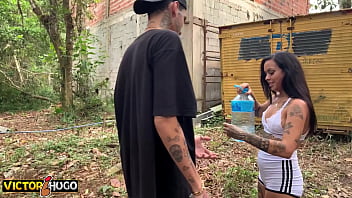 Preview 1 of Maik Malik - jovem tatuada fazendo sexo com um estranho no meio do mato depois de fumar um baseado