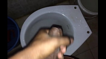 Preview 4 of Crazy Dancing Rub - me mastrubating