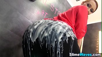 Preview 2 of Giri Rape - Gloryhole babe rubs pussy
