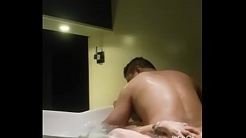 Preview 2 of Ivy Winters Sex - Gimiendo con mi amante en el jacuzzi