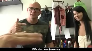 Preview 1 of Moglie Amici - Amateu Teens Love Money 12