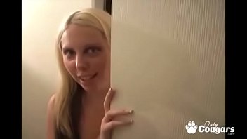 Preview 1 of X Xxx Videos Pk4 - Tuby MILF Christal Rose Pays Blows The Bill Collector