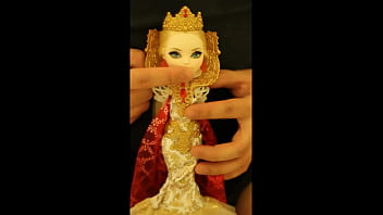 Preview 1 of Sohpei Dee Ass - Slutty Apple White (Ever After High) doll BEGS for cum