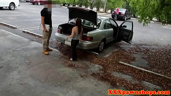 Preview 1 of Nude Clips Bekar Evinde Sikiyor - Pawning teenie sucking and fucking for cash