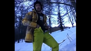 Preview 1 of Hot Teen Girls And Boyes - Snowboarder-has-to-Wank