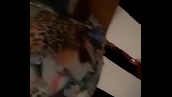 Preview 1 of Fight Until Naked - Cdzinha carioca mostrando a bunda