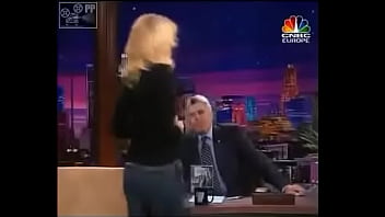Preview 1 of Eat Pussy On Couch - Heidi Klum Sexy Bra