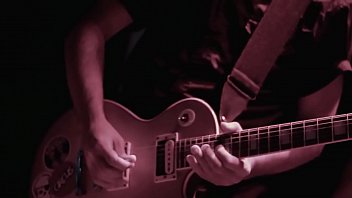 Preview 2 of Lauri Camhot - Banda Circus Rock estilo hardcore 6 min sem prote&ccedil_&atilde_o e lubrificante na RJ