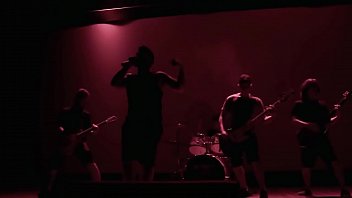 Preview 3 of Lauri Camhot - Banda Circus Rock estilo hardcore 6 min sem prote&ccedil_&atilde_o e lubrificante na RJ