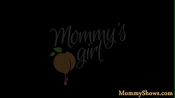 Preview 1 of Madre Hijos Porno Insecto - Busty milf pussytoying her stepdaughter