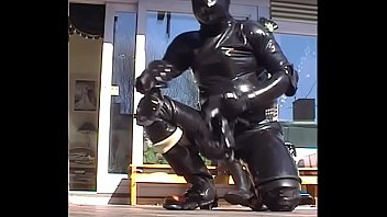 Preview 4 of Milfs Masturb - Roxina2003ListenToHornyRubber0700403XXL.WMV