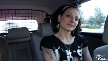 Preview 1 of Papa Por Italiano Putri - Taxi to heaven bring curly hair babe to the fields where fuck