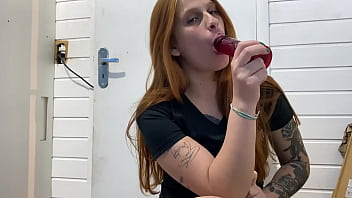 Preview 1 of 8teenage Little Ebony - Esperando o boy chegar pra fazer uma festa com a amiga