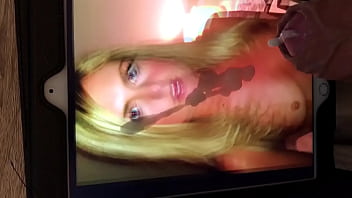 Preview 4 of Pissing Sexy Legs - cum Tribute for Texas 8585