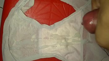 Preview 4 of Amantes Bogota - Cumshot on the sexy panties