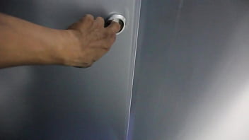 Preview 2 of New Year 2018 Hd Xxx Video - Hijastro le juega un broma a su MADRASTRA CULONA Y le chupa el culo