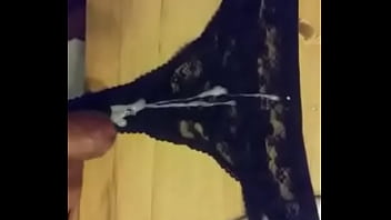 Preview 3 of Elvan - Devora y su amigo del twiter sac&aacute_ndose la leche