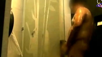 Preview 2 of Latex Ridding - Mi esposa disfrutando una buena ducha con su amigo