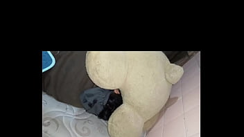 Preview 1 of Teen Accidental Squirt Solo - Pendejo de 20 es detonado por un oso maduro con su enorme polla