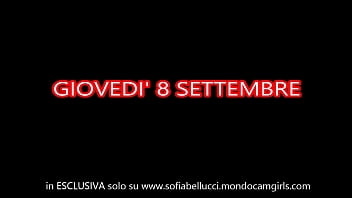Preview 1 of Wave Sex - VALENTINA NAPPI &amp_ SOFIA BELLUCCI in STAP-ON &amp_ SQUIRTING