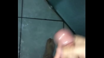 Preview 1 of Bhai Bhan Ke Chudi - Batendo uma gostoso no Banheiro