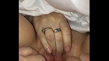 Preview 3 of Duri Enrekang - Wife fingering her wide open cunt until she cums