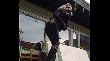 Preview 4 of Free Porn Free Vids - Roxina2004LadyBoyGardenSlut110704XXL.MPG