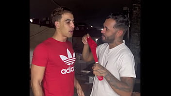 Preview 1 of Bengali Sexvideobend - 3 putos satisfazendo uma vadia gulosa.