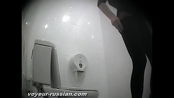 Preview 4 of Bokep Indon Sange Masturbasi - voyeur-russian WC 110224