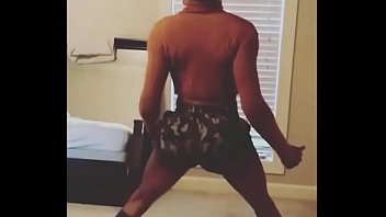 Preview 4 of Tight Fick - Tranny twerking Compilation 2