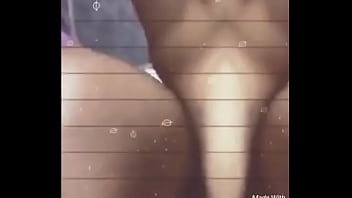 Preview 1 of Hairey Pusssy - Tirando en el ba&ntilde_o p&uacute_blico con fan de xvideos lima surco
