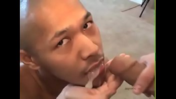 Preview 3 of Aniruth Sex Videos - Gozando litros na cara do viado