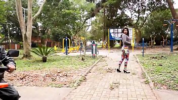 Preview 1 of Hot Sex Yuusuke - Motoqueiro pegando ninfeta na rua