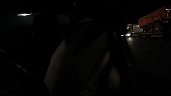 Preview 1 of Sivri Memeli - seins nus au milieu des camions