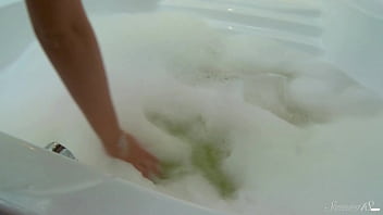 Preview 1 of Xxx Teen Age Indian Bhabhi - Nasty Teen Renzy F Is Using A Handheld Shower 2 Have A Juicy Orgasm!