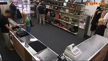 Preview 1 of Prono Seksi Gratis - Blonde babe pawns her pussy and fucked by nasty pawn dude