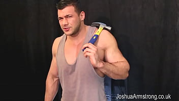 Preview 1 of Porn Warker - Horny Electrician