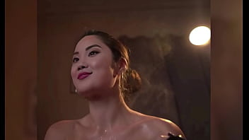 Preview 1 of Main Payudara Besar - Asian Amateur Upskirt Striptease