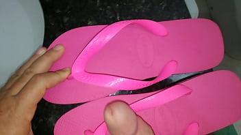 Preview 1 of Desi Rel Rap - havaianas maravilha 37/38