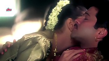 Preview 3 of Kgzgoervj - Anil-Kapoor-Madhuri-Kissing-Beta---Romtic scene