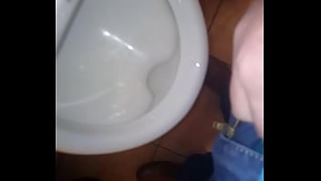Preview 1 of Nipple Sucking Chips - otra pajilla en aseo publico