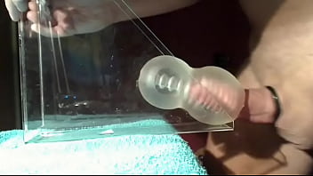 Preview 2 of Cloths Remove Porn - Metendo gostoso no brinquedinho