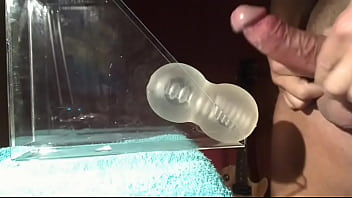 Preview 1 of Cloths Remove Porn - Metendo gostoso no brinquedinho