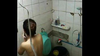 Preview 4 of Cum Tribute Movies - bathinggirl.MOV